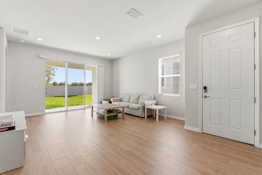 Building Photo - 857 157th Ct E