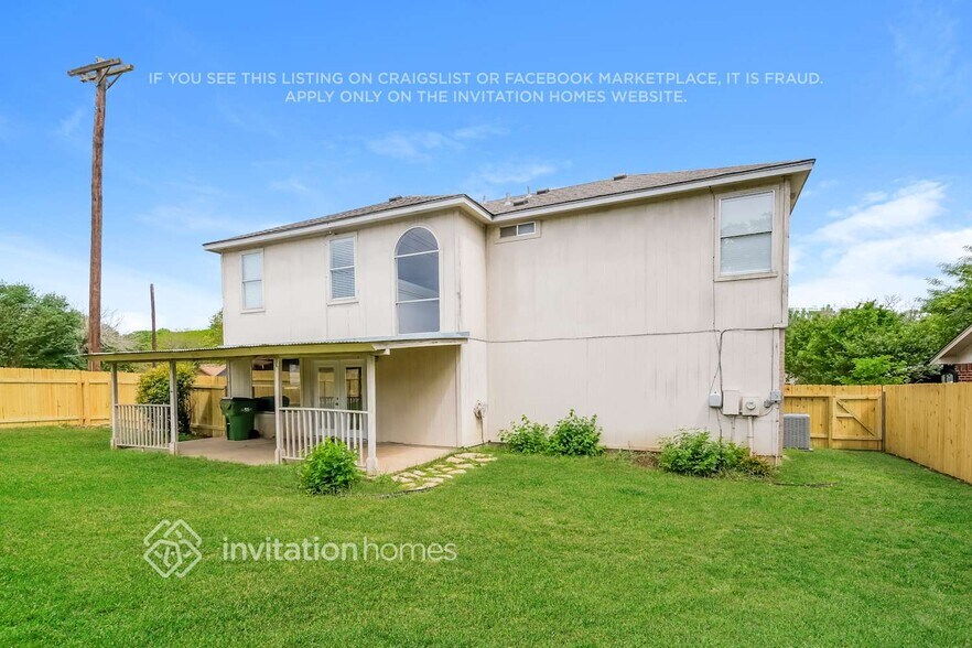 Building Photo - 2101 Logan Dr