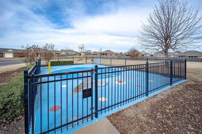 Building Photo - 624 Caladium Dr