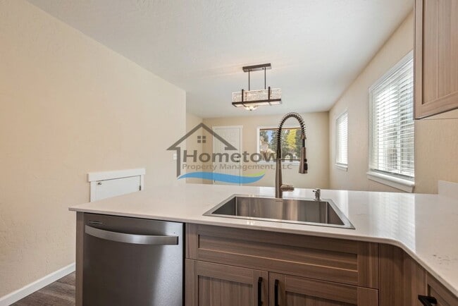 Building Photo - Craftsman-Style Home in Coeur d'Alene with 2 Bedrooms, 1.5 Bathrooms!