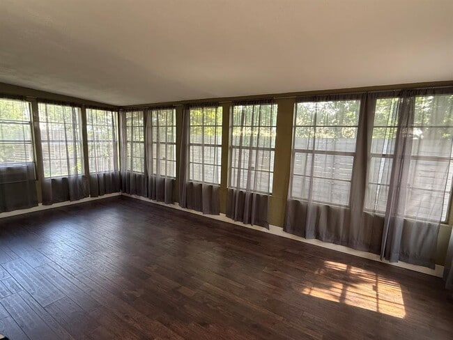 Building Photo - 7405 Ceylon Ct
