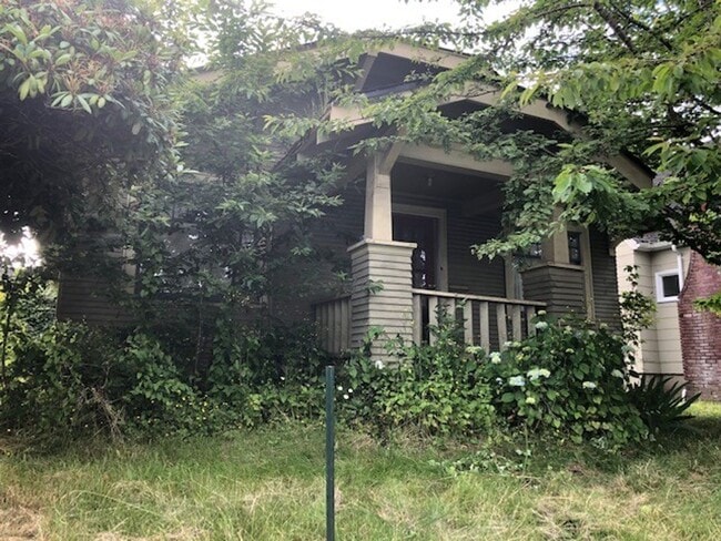 Building Photo - 3 Bed 2 Bath Close to WWU!!