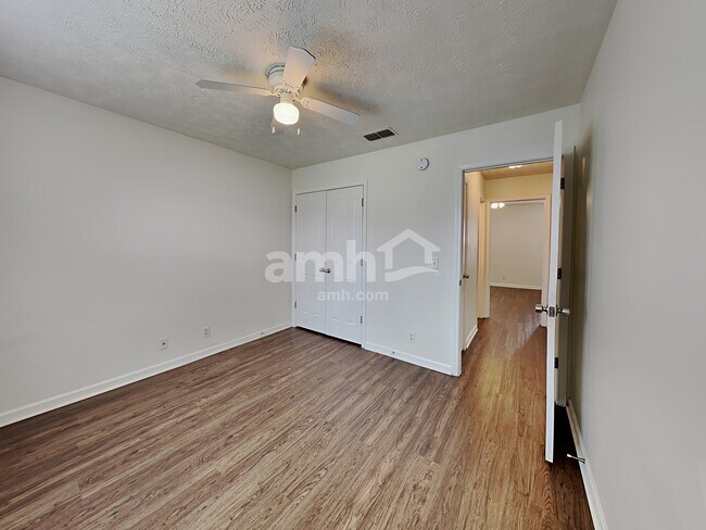 Building Photo - 1238 Dalmally Dr