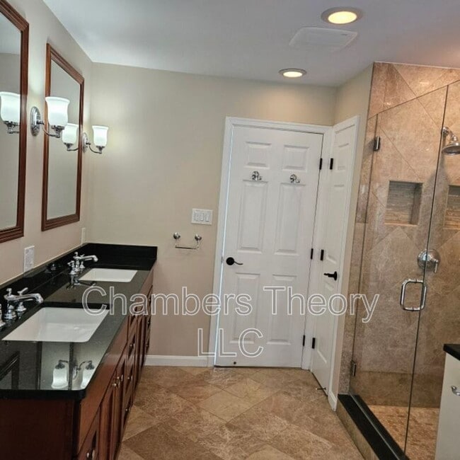 Building Photo - 8315 Argent Cir
