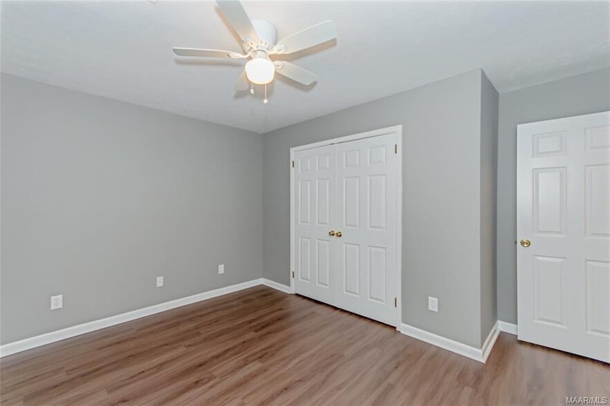 Building Photo - 189 S Burbank Dr