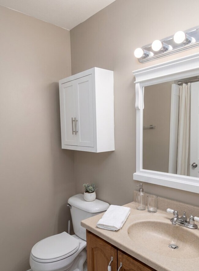 Building Photo - 8968 Galilee Ct