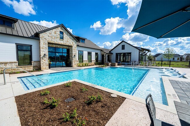 Building Photo - 18114 Greenhill Song Trl