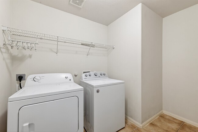 Building Photo - 3119 Myrtle Ranch Dr