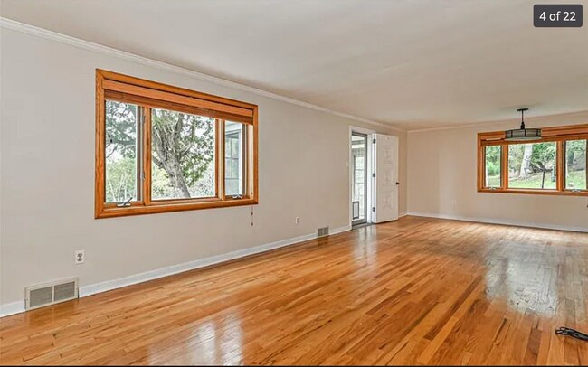 Building Photo - 726 Orchard Hill Dr