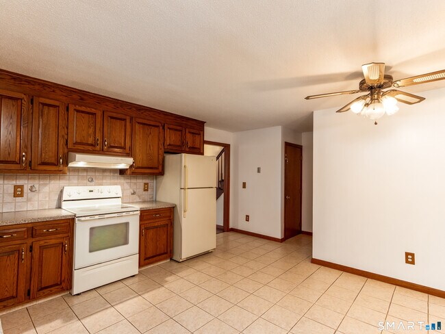 Building Photo - 115 Brandegee Ln