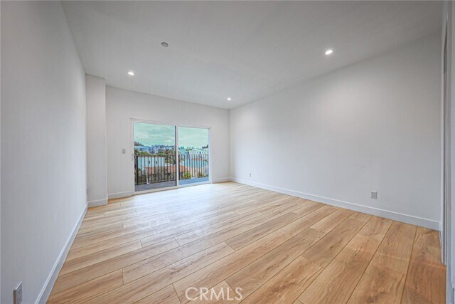 Building Photo - 1527 S Carmelina Ave