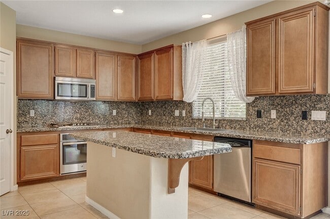 Building Photo - 3491 Bella Valencia Ct