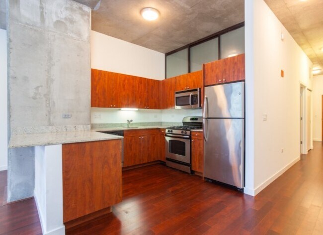 Building Photo - 235 W Van Buren St