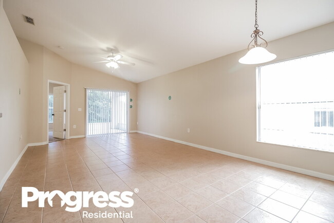 Building Photo - 2131 Colonial Woods Blvd