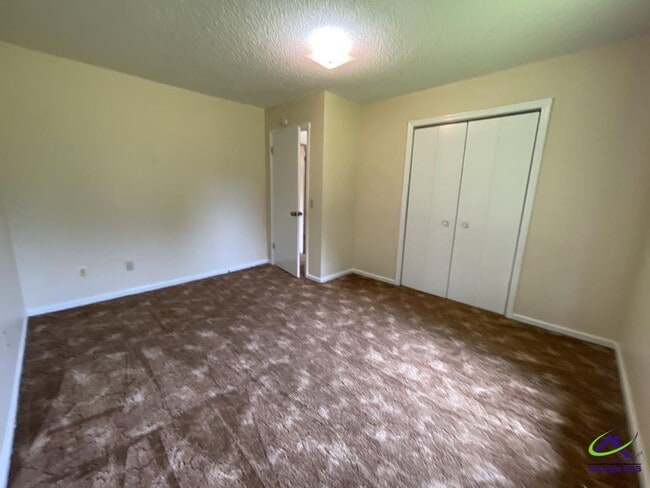 Building Photo - 146 Daisy Adams Rd