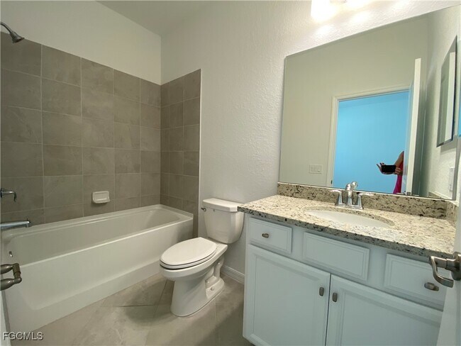 Building Photo - 14857 Portico Blvd