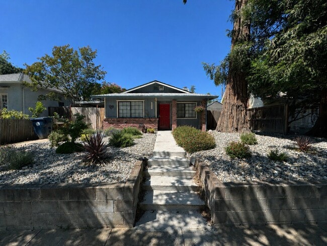 Building Photo - 4901 11th Ave
