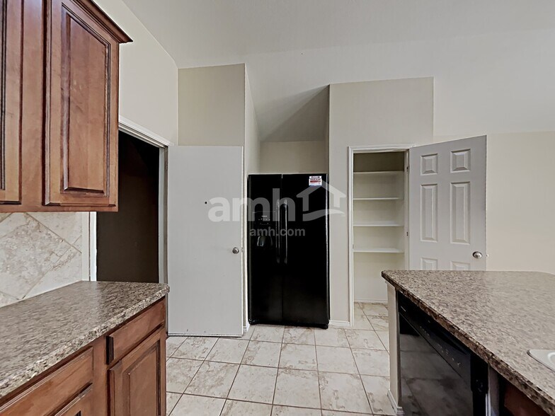 Building Photo - 803 Fireberry Dr