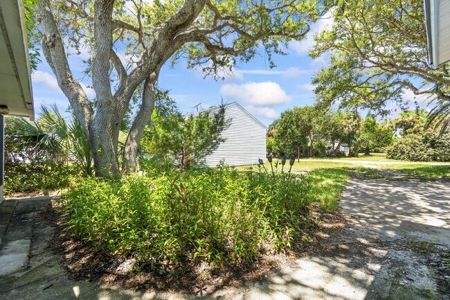 Building Photo - Flagler Beach