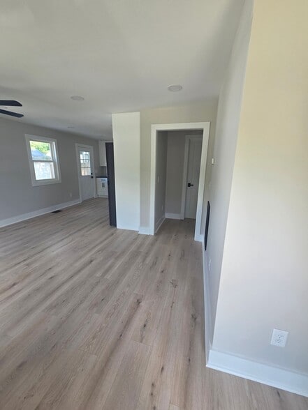 Building Photo - 118 Sunset Ln