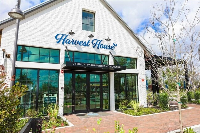 Building Photo - 950 SW Pr Ave