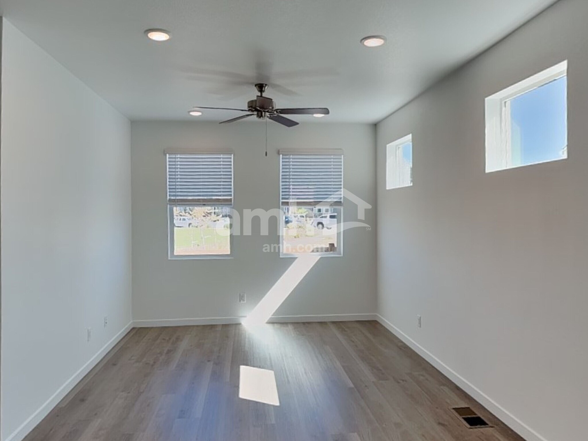 Building Photo - 23583 E 3rd Pl