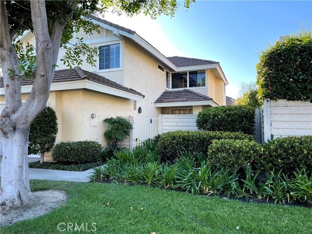 Building Photo - 3 Rushingwind