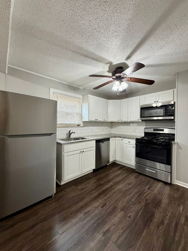 Building Photo - 12939 Devoe St