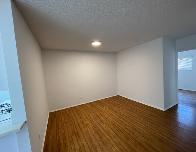 Interior Photo - 6736 Cleon Ave