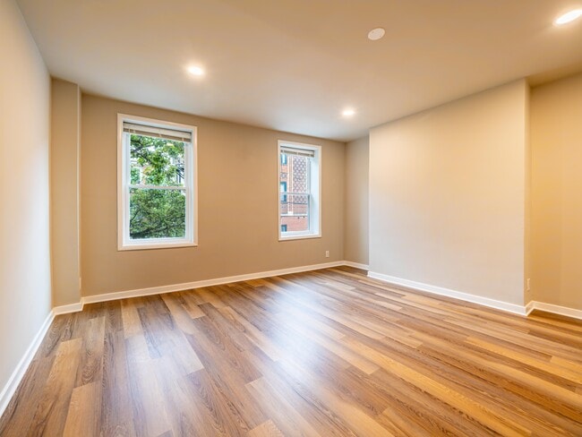 Building Photo - 161 Brown St