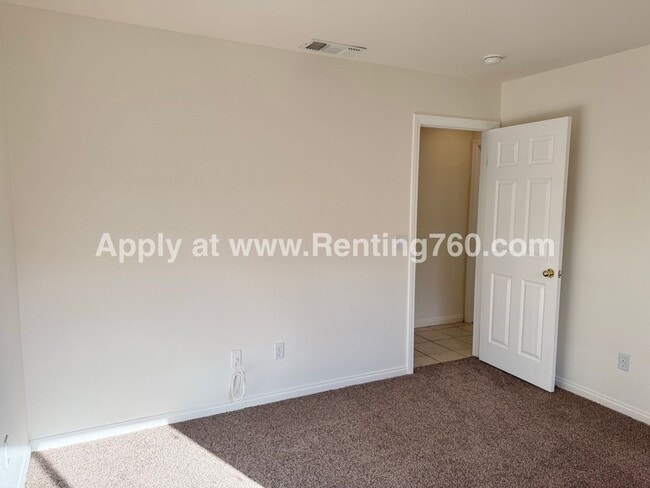 Building Photo - Spacious 4 Bed Home in Copper Hills Neighborhood!