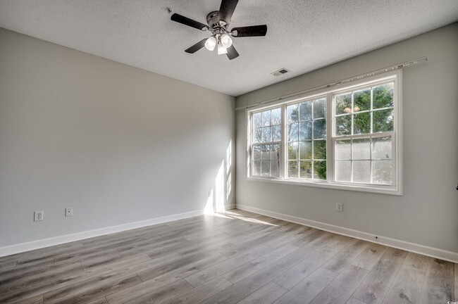Building Photo - 5801 Oyster Catcher Dr