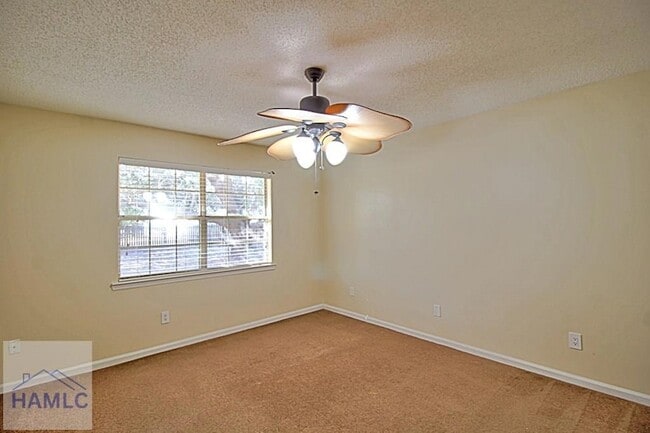 Building Photo - 664 Windward Dr