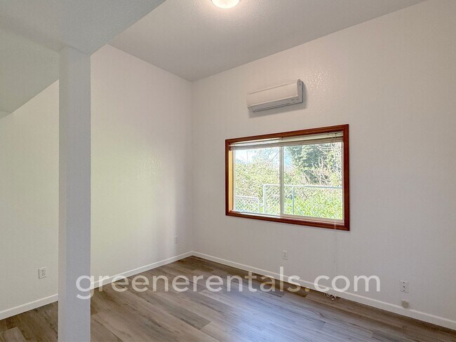 Building Photo - Spacious 2BR/2BA Rambler in Tumwater