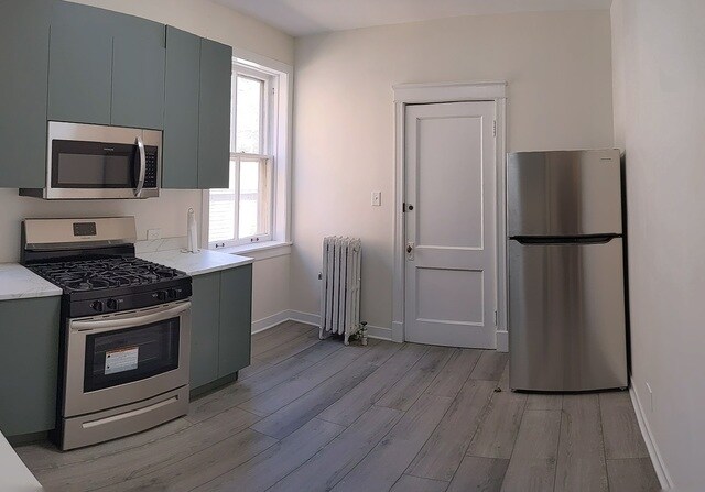 Building Photo - 6229 N Wayne Ave