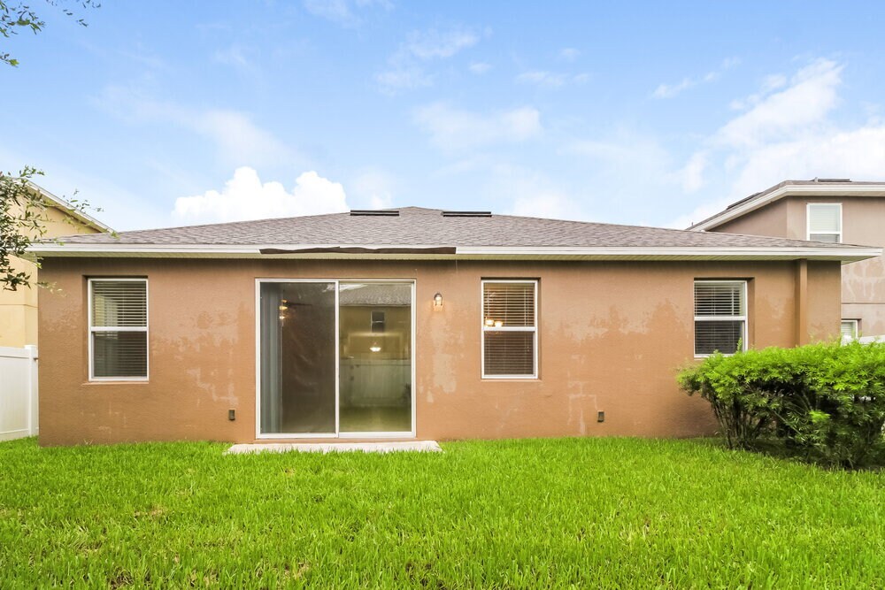 Building Photo - 16104 Yelloweyed Dr