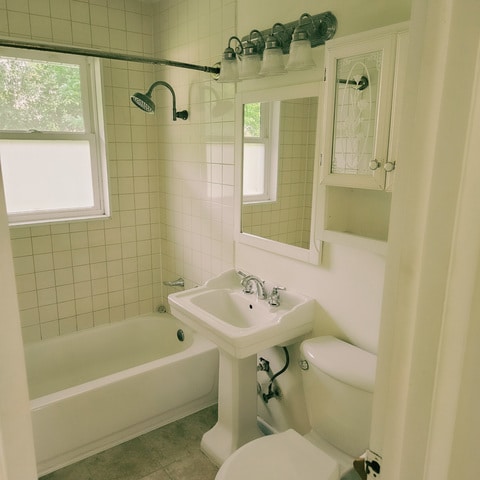 Building Photo - 2308 Sand Lake Rd