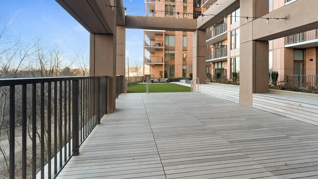 Building Photo - 632 Howard Rd SE