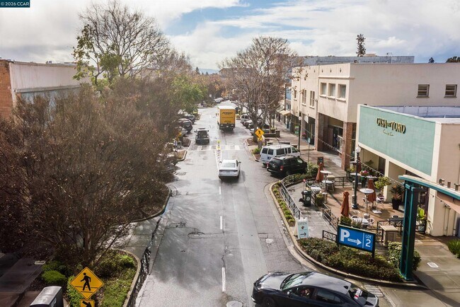 Building Photo - 1315 A St