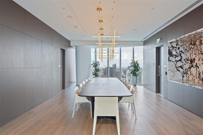 Building Photo - 300 Biscayne Blvd Way