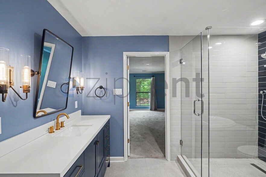 Building Photo - Unit 26202