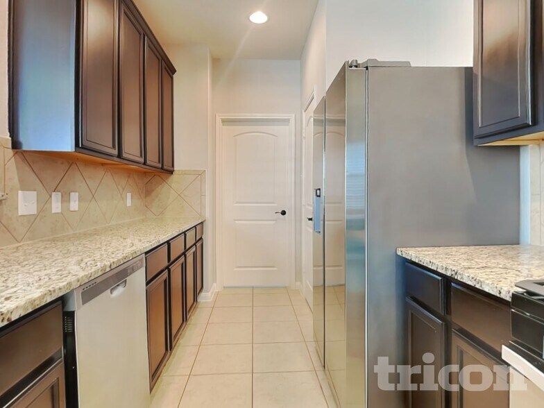 Building Photo - 1477 Treeta Trail