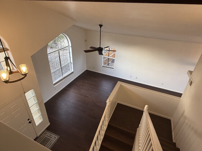 Building Photo - 10538 Olympic St NW