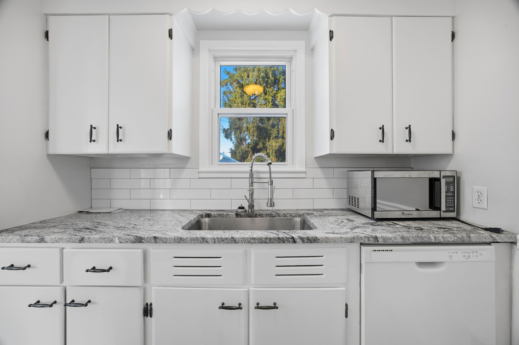 Building Photo - 470 Falstaff Rd