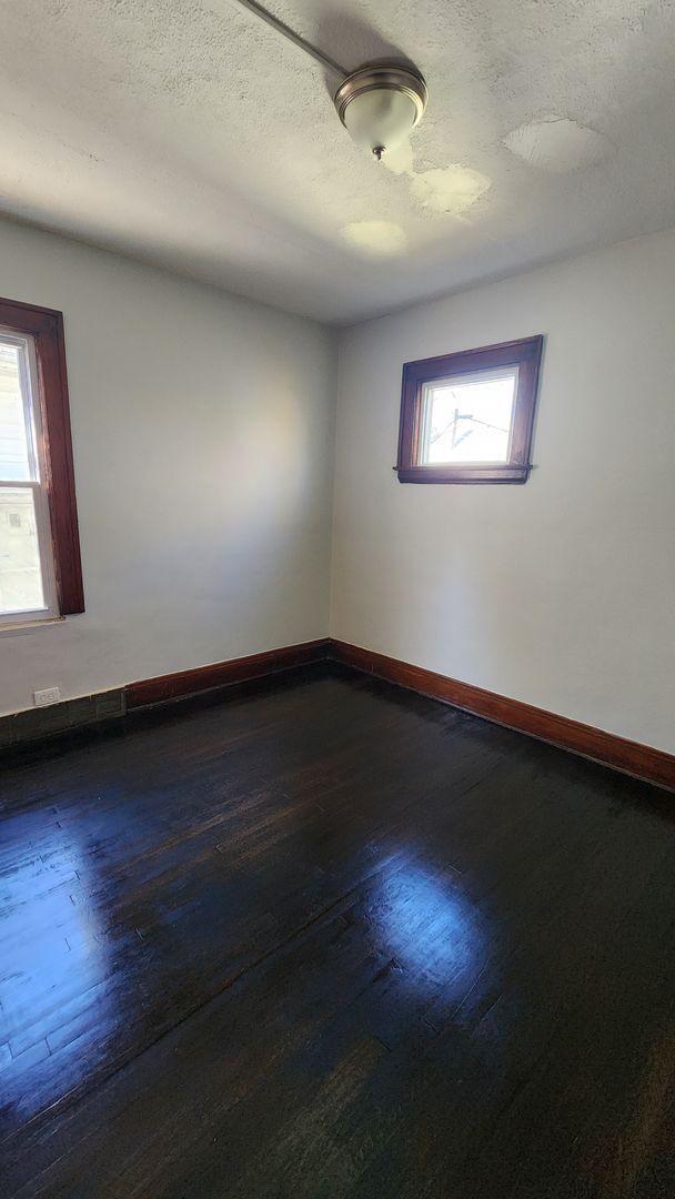 Building Photo - 10401 Homeworth Ave