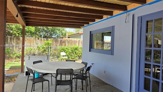 Building Photo - 2100 N 62nd Ave