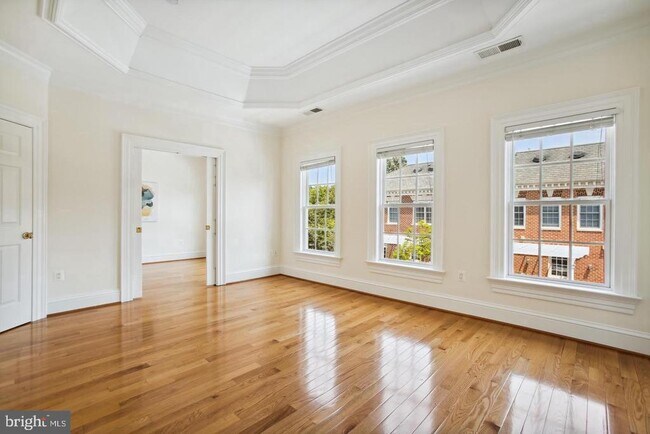 Building Photo - 7022 Little Leaf Linden Ln
