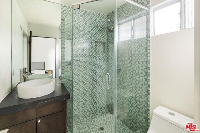 Building Photo - 5636 Tuxedo Terrace