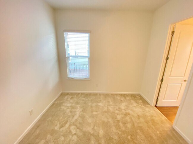 Building Photo - 6338 Trailblaze Bnd