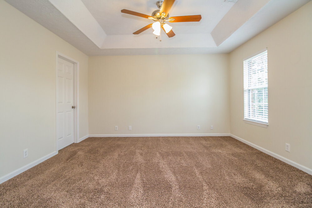 Building Photo - 2813 Louise Russell Dr